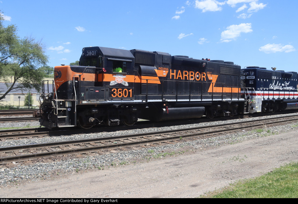 IHB GP38-2 #3801 & IHB GP38-3 #3800